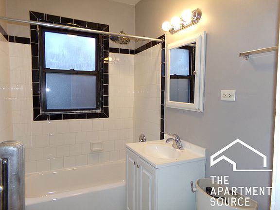 3rd image of 3606 W Sunnyside Ave #3