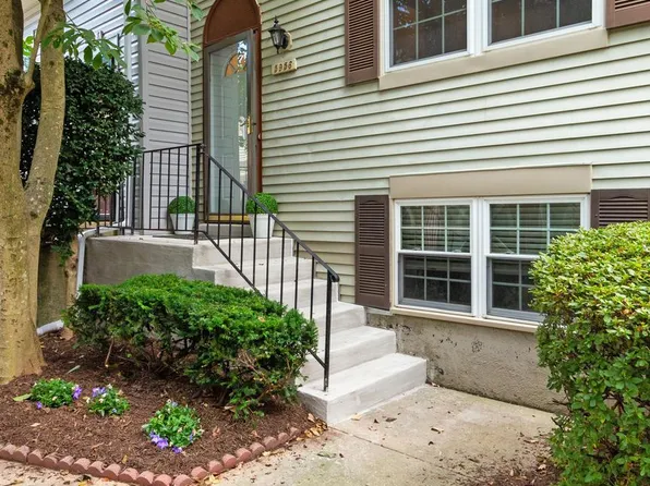 5956 Annaberg Pl #184, Burke, VA 22015