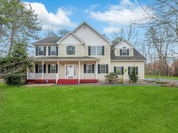 2 Sabrina Drive, Eastport, NY 11941