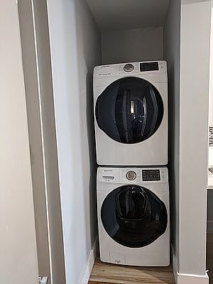 4th image of 502 Jackson Ave #4R