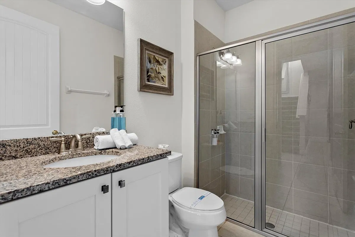 6 bed, 2900 sqft, $4,500 — Photo 3