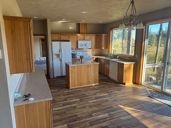 3rd image of 161 E Frog Acres
