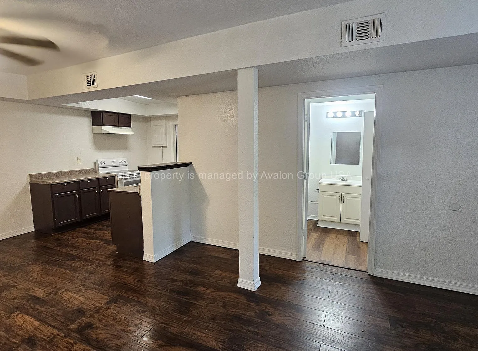 1 bed, 700 sqft, $995 — Photo 3