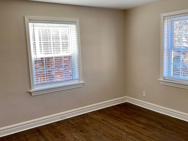 1031 Sanford Ave — Photo 11