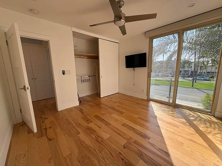 455 Orange Ave #C — Photo 17