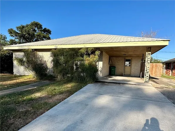 720 Grinell Pl, Gretna, LA 70056