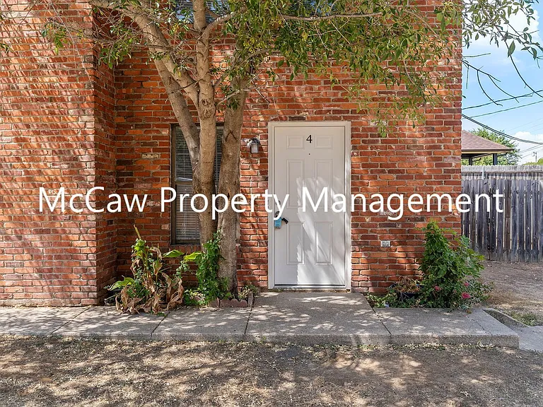210 Rolston Rd #4 — Photo 2
