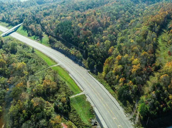 1318 Columbia Hwy, Hohenwald, TN 38462