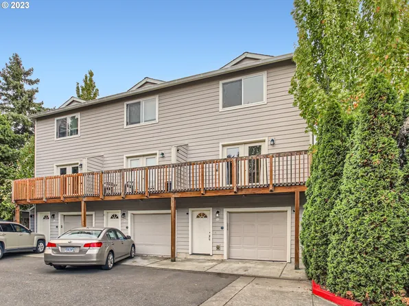 8819 SE Ellis St APT 9, Portland, OR 97266