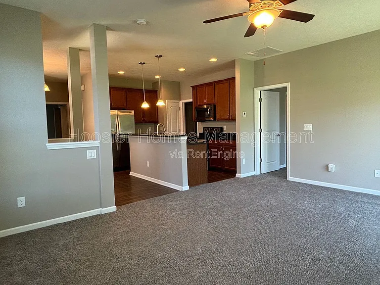 640 N Grant St — Photo 5