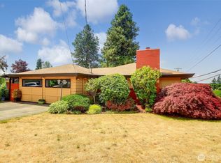 3033 NE 7th St, Renton, WA 98056