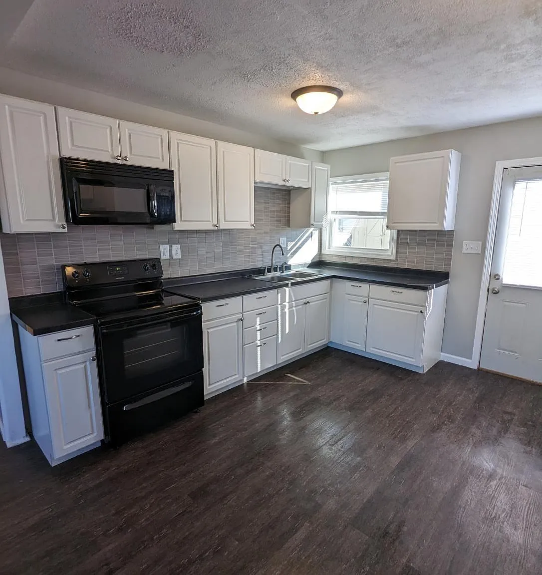 872 Foley Drive — Photo 2