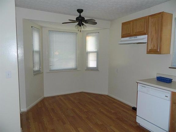 4th image of 3815 Gardner Ave