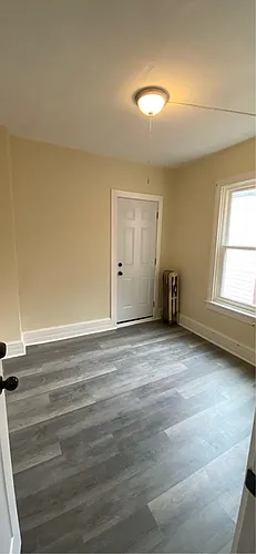 144 W Jackson St #B Photo 1
