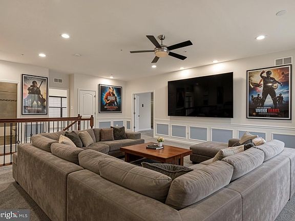 4th image of 7976 Meridian Dr