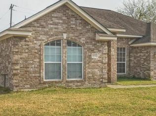 1002 N Shepherd Dr, Baytown, TX 77520