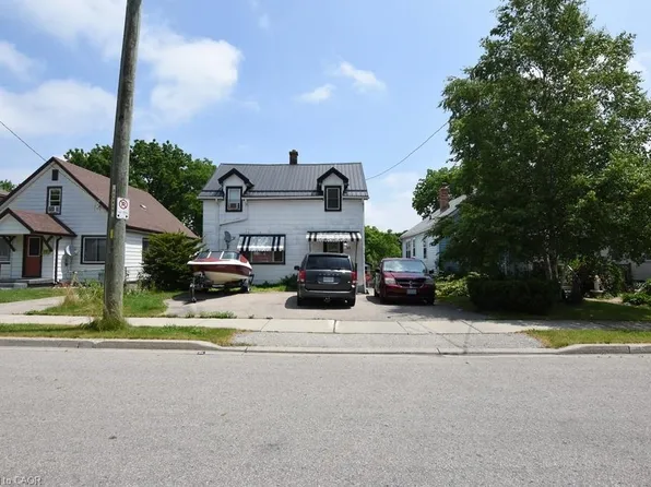 21 Nelson St, Norfolk County, ON N3Y 3E4