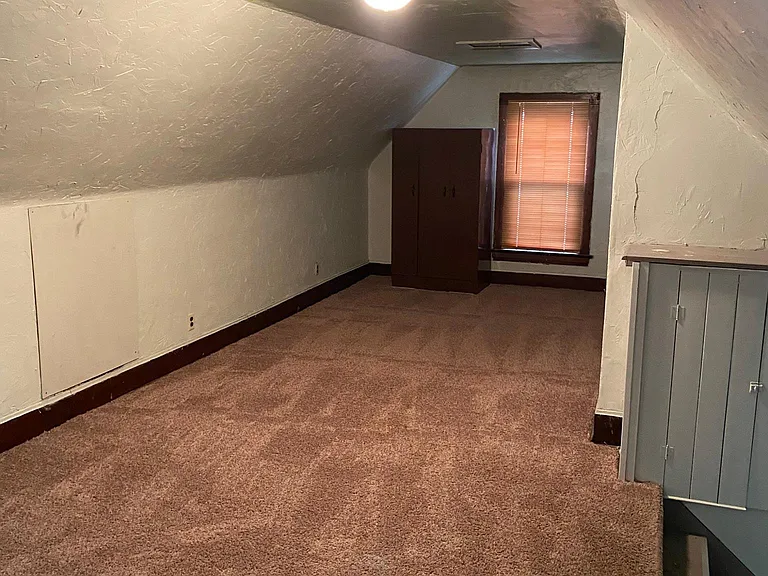 103 S Portland Ave — Photo 25