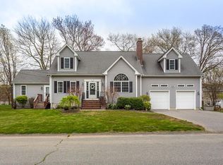 30 Donald Ln, Attleboro, MA 02703