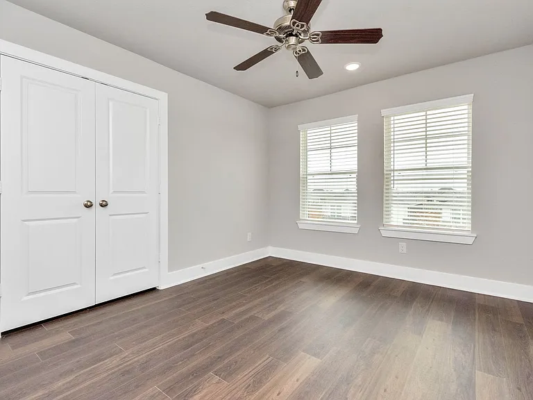 10618 Cascade Creek Dr — Photo 34