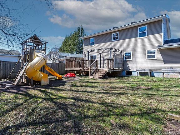 3rd image of 46 Liberty Cres