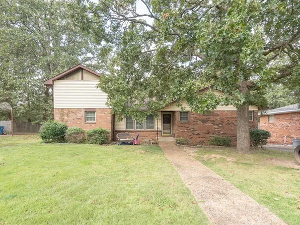 2843 Lakeside Dr, Poplar Bluff, MO 63901