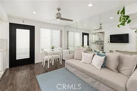 577 Ramona Ave #C — Photo 5