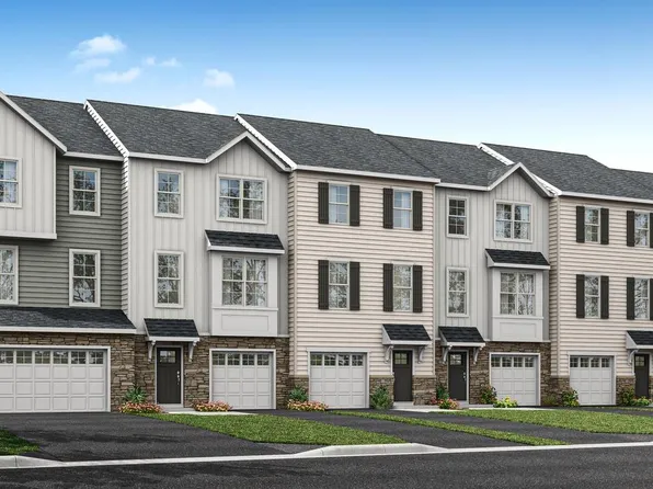 2 Ravello Ct, Berlin, NJ 08009