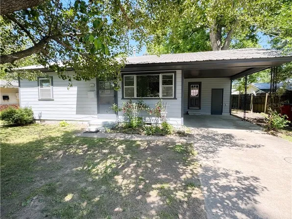 1008 N 4th St, Dardanelle, AR 72834