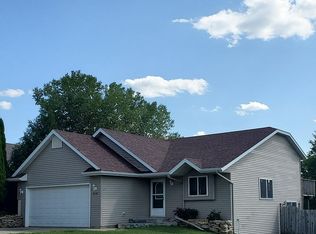 4234 Red Hawk Dr SE, Rochester, MN 55904