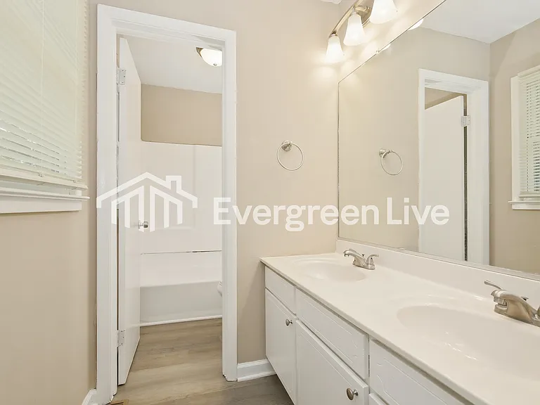 3410 Winchester Dr — Photo 8