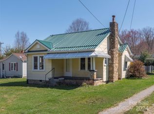 511 Allens Creek Rd, Waynesville, NC 28786