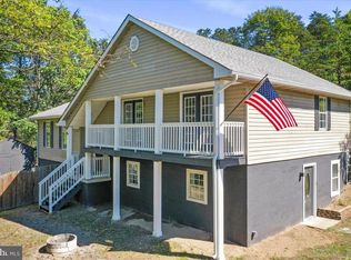 72 Pioneer Ln, Berkeley Springs, WV 25411