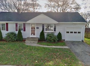 35 Douglas St, Stratford, CT 06614