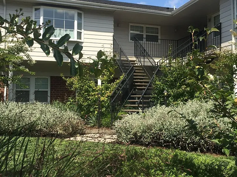 587 N Rosa Parks Way #6 — Photo 8