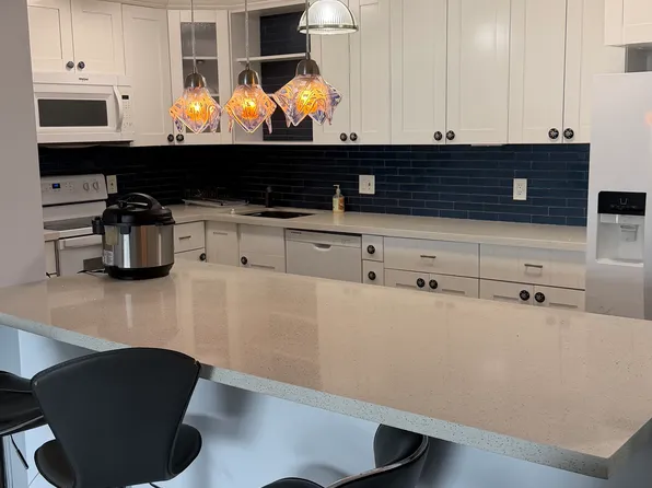 2681 S Course Dr APT 406, Pompano Beach, FL 33069