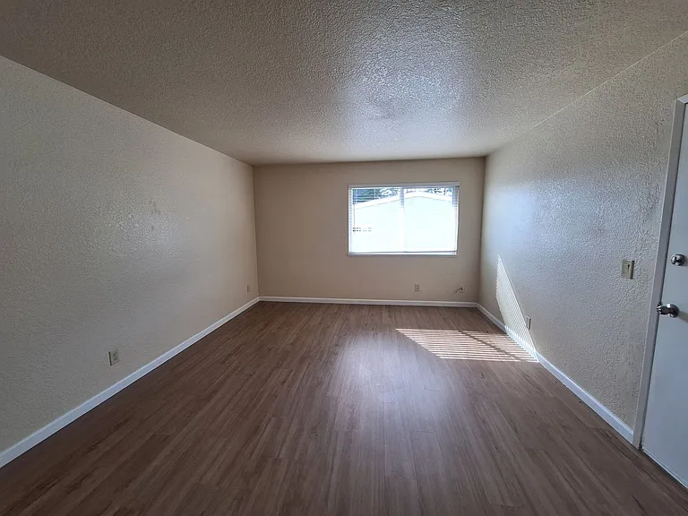 3122 Crescent Ave — Photo 14