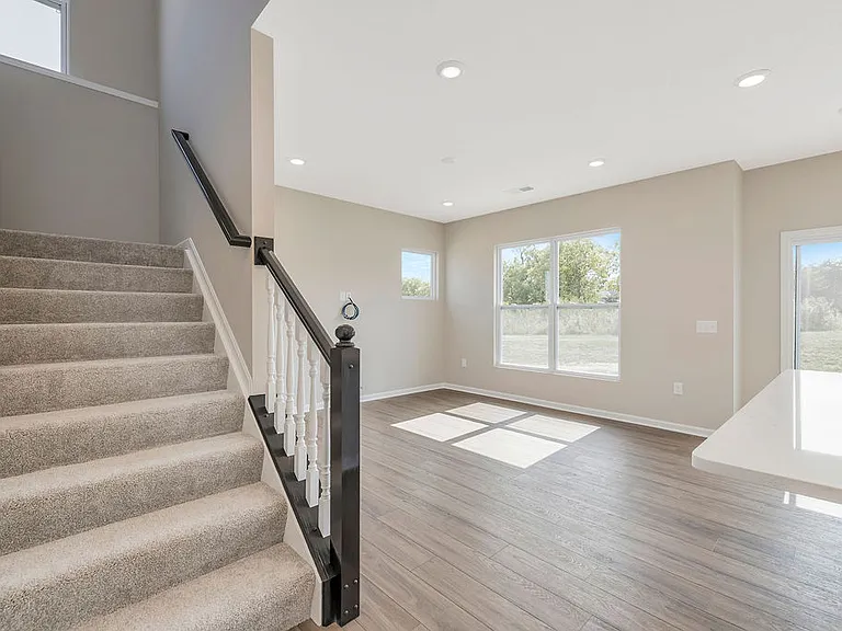 5589 Callaway Dr — Photo 36