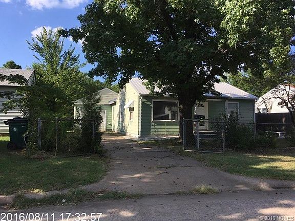 2nd image of 3135 E Woodrow Pl