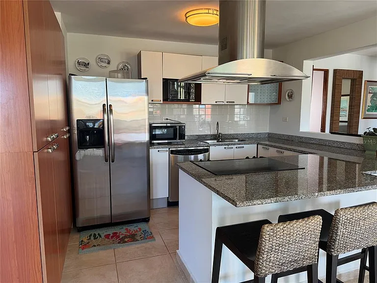 205 Cond Harbour Point #B — Photo 4
