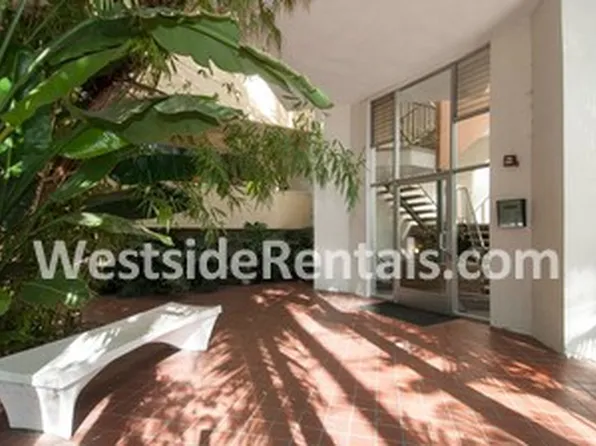 7767 Hollywood Blvd #203, Los Angeles, CA 90046