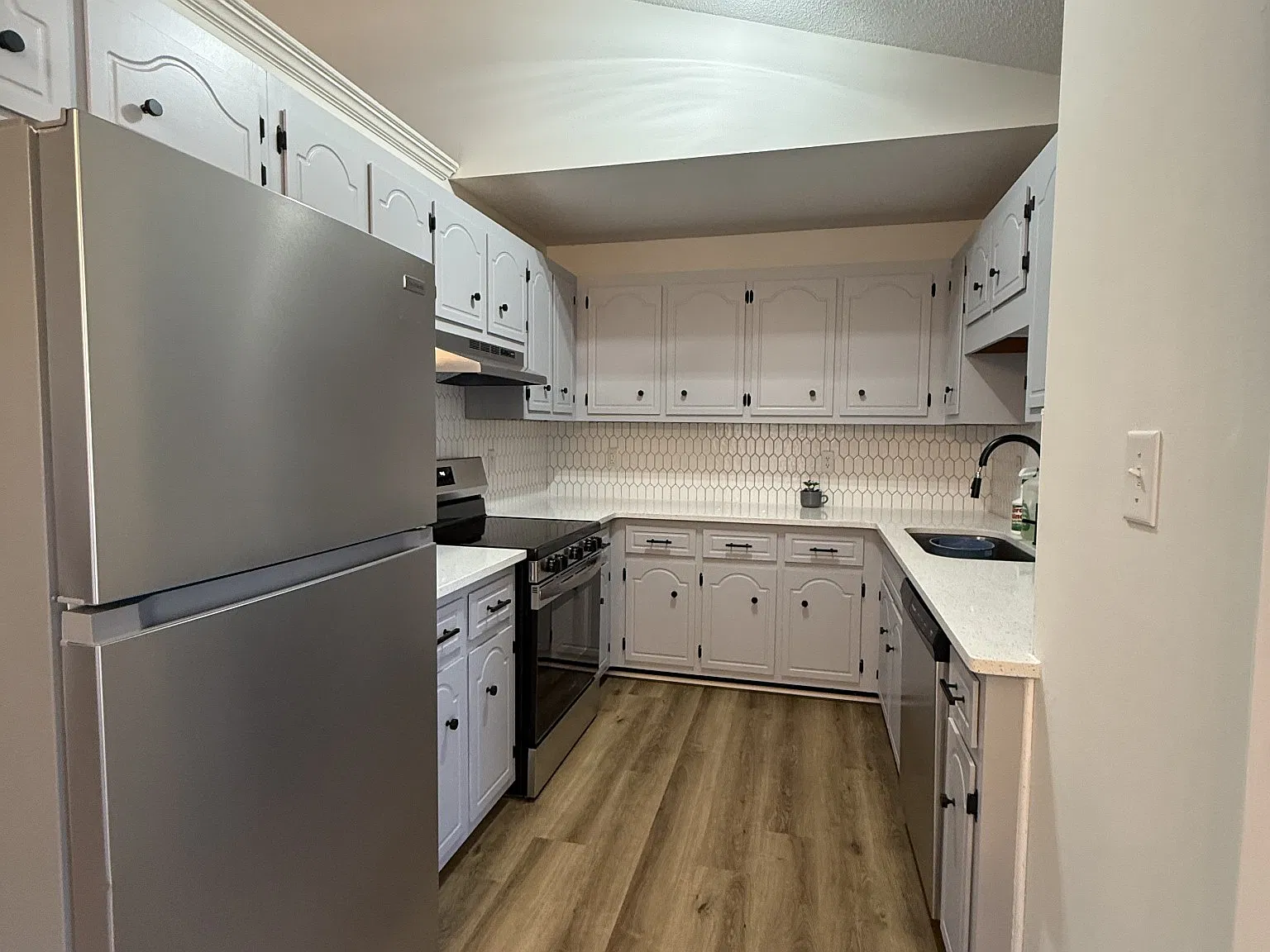 3 bed, 1442 sqft, $1,950 — Photo 4