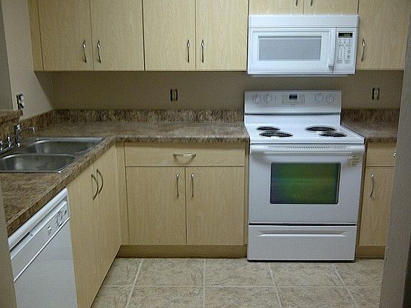 3rd image of 4203 New Haven Ct