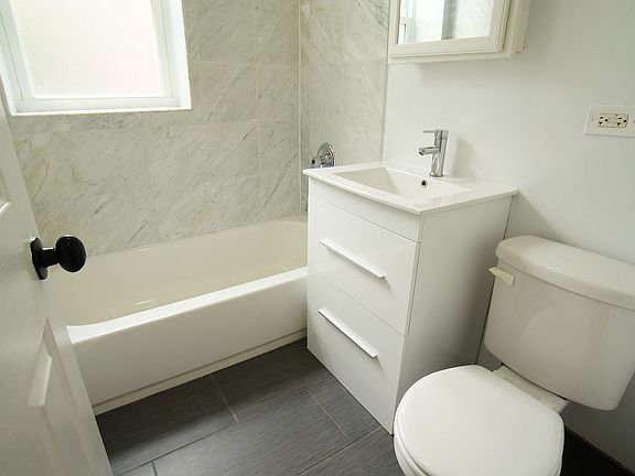 2nd image of 3533-3535 W Fullerton Ave #2359-1
