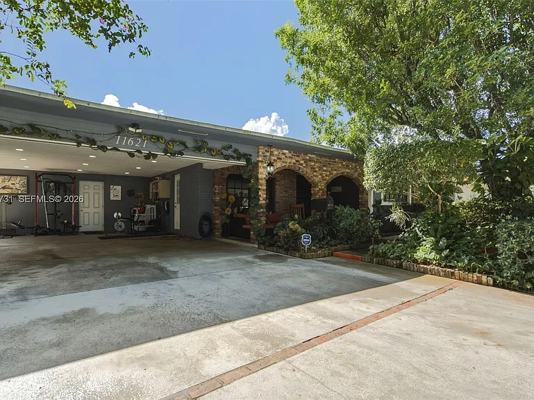 11621 NW 58th Pl — Photo 15
