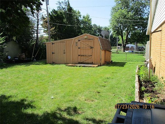 3rd image of 1022 Mayfield Dr
