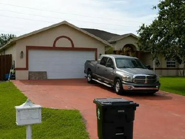 3011 SE Wake Rd, Port Saint Lucie, FL 34984