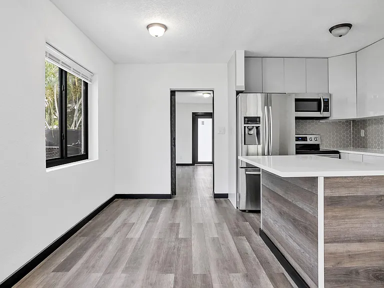 1316 NW 2nd Ave — Photo 7