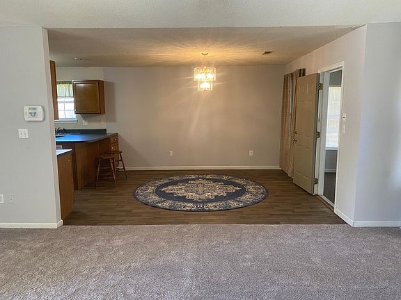 Kitchen / dining area