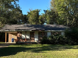 5682 Caroline Dr, Horn Lake, MS 38637